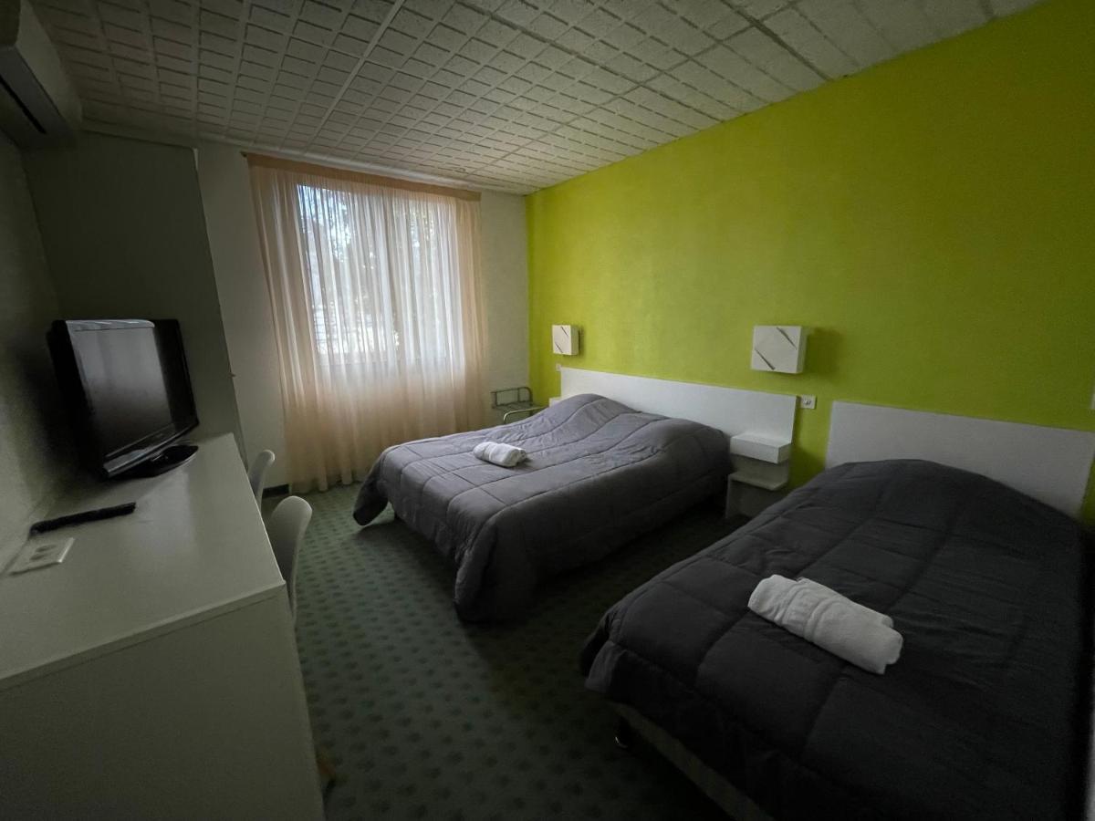 Hotel Les Chenes シストロン エクステリア 写真