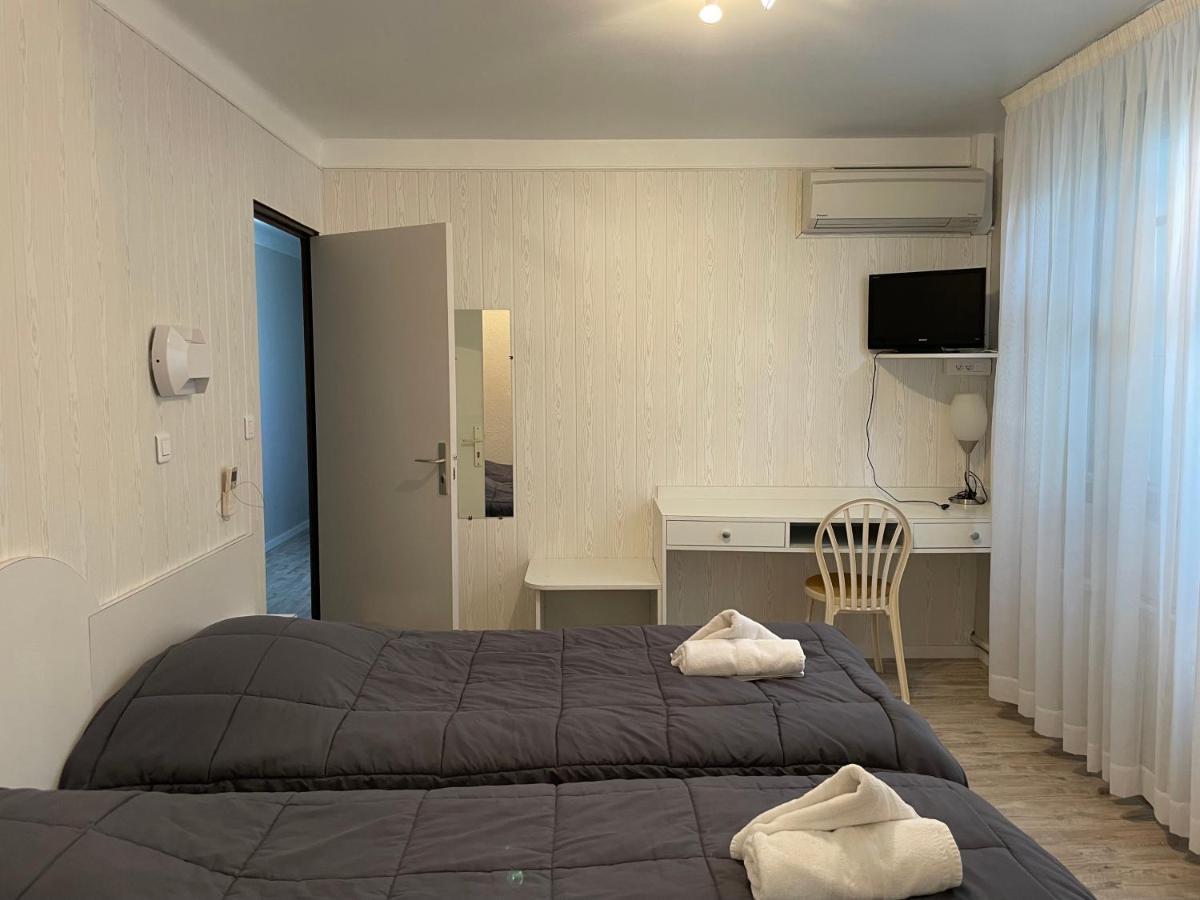 Hotel Les Chenes シストロン エクステリア 写真