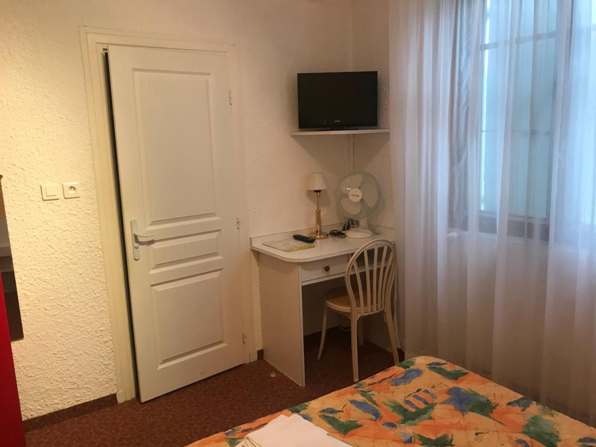 Hotel Les Chenes シストロン エクステリア 写真