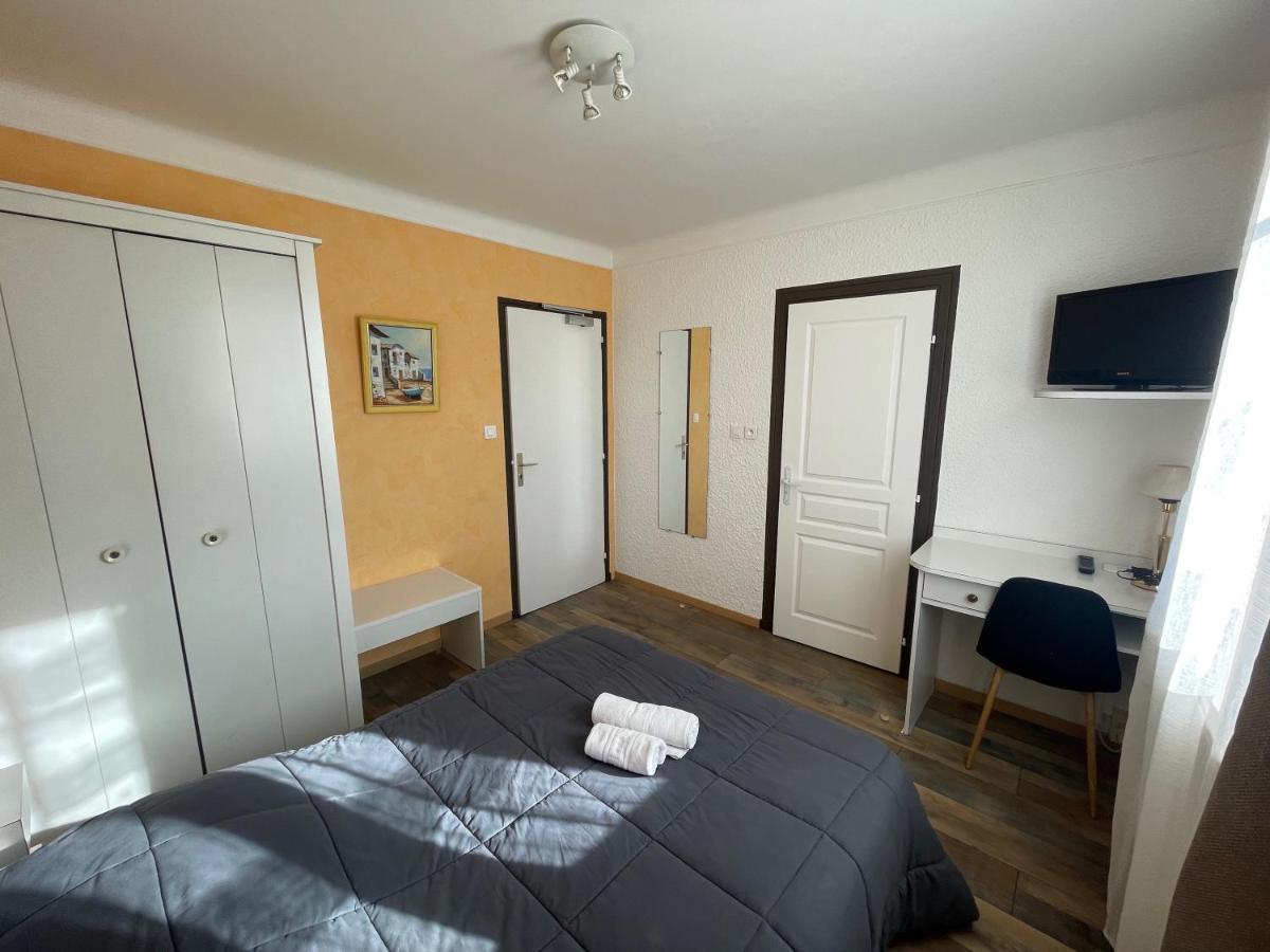 Hotel Les Chenes シストロン エクステリア 写真