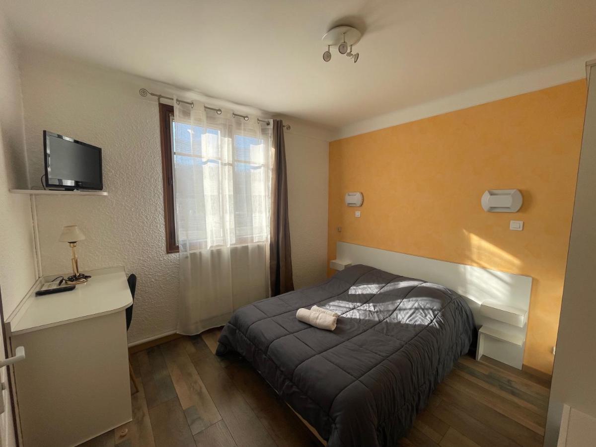 Hotel Les Chenes シストロン エクステリア 写真