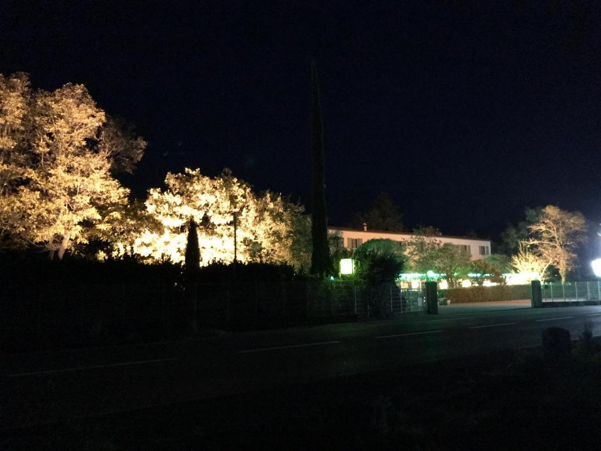 Hotel Les Chenes シストロン エクステリア 写真
